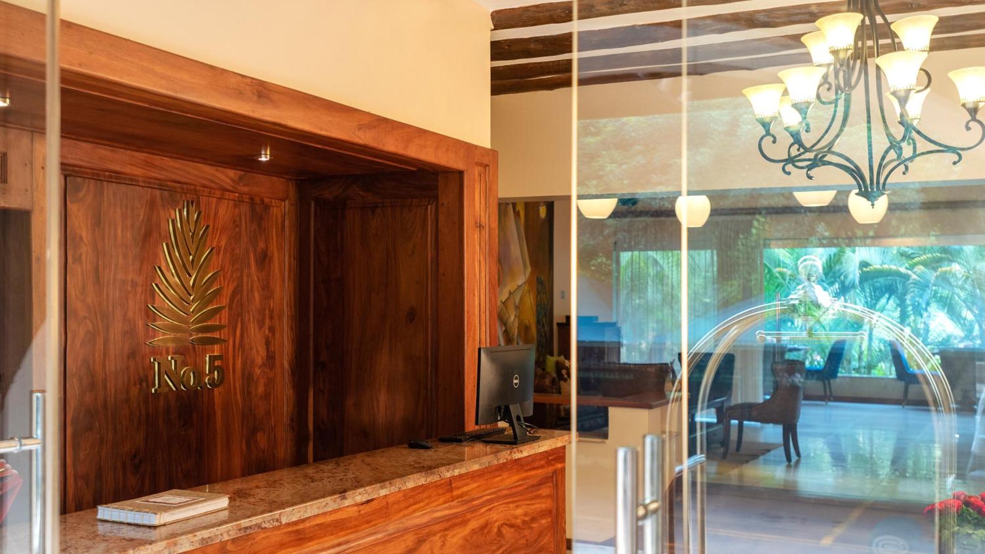 No 5 Boutique Hotel Limited Entebbe Kültér fotó