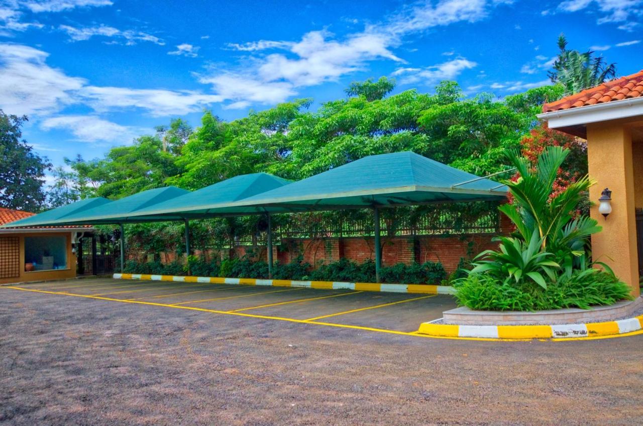 No 5 Boutique Hotel Limited Entebbe Kültér fotó